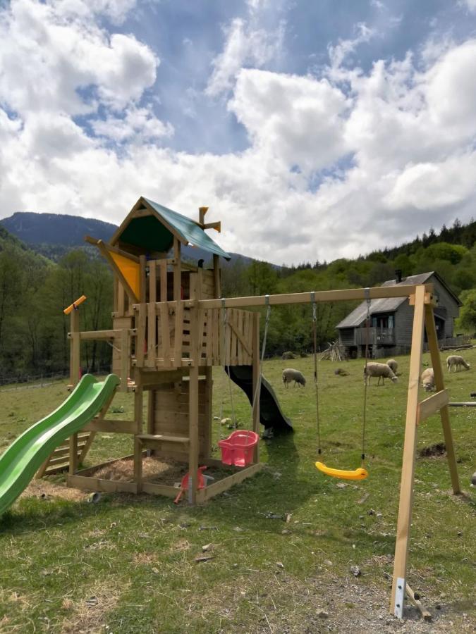 Les Chalets De La Foret D'Issaux Osse-en-Aspe Zewnętrze zdjęcie