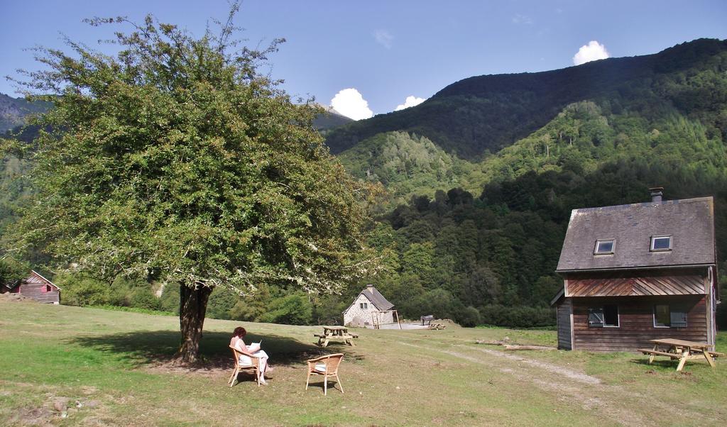 Les Chalets De La Foret D'Issaux Osse-en-Aspe Pokój zdjęcie